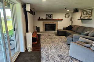 9729 Sommerville St, Louisville, OH 44641 - Photo 6