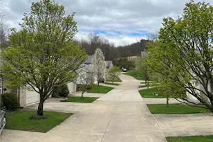 203 Knollton Dr, Millersburg, OH 44654 - Photo 2
