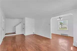 15803 Delrey Ave, Loveland, OH 44128 - Photo 6