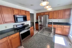 1963 E 85th St, Loveland, OH 44106 - Photo 6