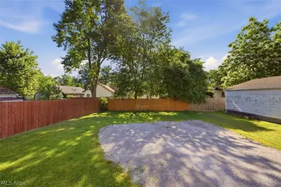 911 Inman Street, Akron, OH 44306 - Photo 2