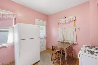 911 Inman Street, Akron, OH 44306 - Photo 12