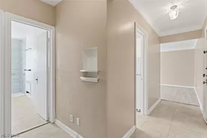 15820 Van Aken Boulevard, Huber Heights, OH 44120 - Photo 14