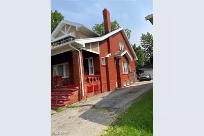 13118 Saybrook Avenue, Garfield Heights, OH 44105 - Photo 2
