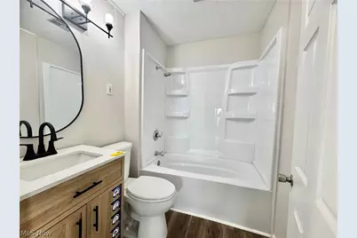 2044 E 29th Street, Lorain, OH 44055 - Photo 14