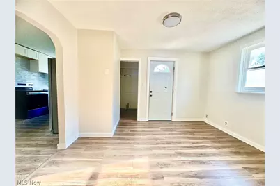 2044 E 29th Street, Lorain, OH 44055 - Photo 8