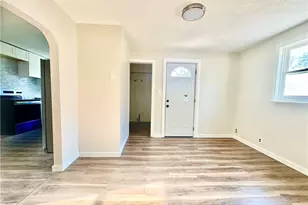 2044 E 29th St, Lorain, OH 44055 - Photo 8