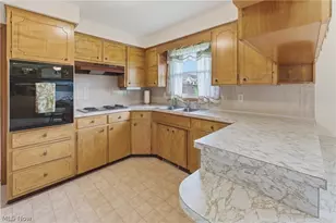 1708 Edmar St, Louisville, OH 44641 - Photo 12