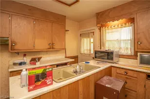 522 Massillon Rd, Akron, OH 44306 - Photo 10
