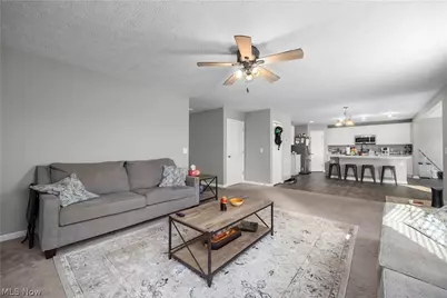 3994 Primrose Way, Lorain, OH 44053 - Photo 8