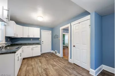 2200 15th Street NE, Canton, OH 44705 - Photo 6