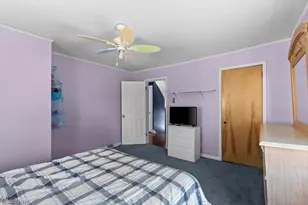 3813 Collins Way, Weirton, WV 26062 - Photo 18