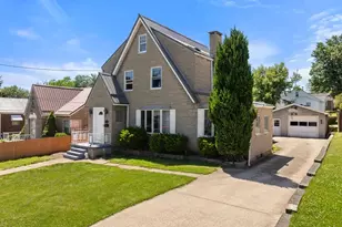 3813 Collins Way, Weirton, WV 26062 - Photo 2