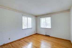 209 Shiawassee Ave, Akron, OH 44333 - Photo 12