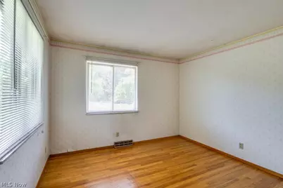 209 Shiawassee Avenue, Akron, OH 44333 - Photo 14