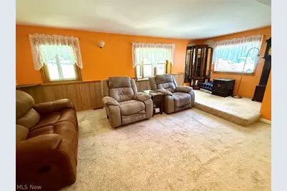 912 Hadley Lane, Marietta, OH 45750 - Photo 2