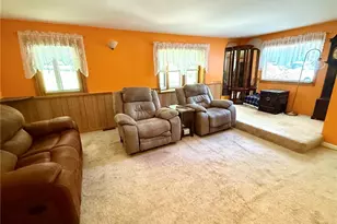 912 Hadley Ln, Marietta, OH 45750 - Photo 2