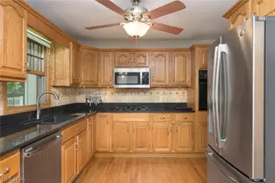 238 Shenandoah Blvd, Barberton, OH 44203 - Photo 18