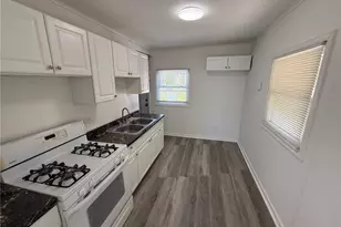 15615 Lotus Dr, Loveland, OH 44128 - Photo 2