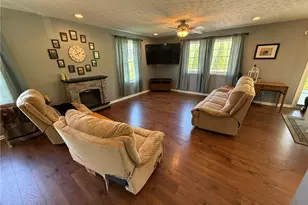 235 Briarwood Dr SE, New Philadelphia, OH 44663 - Photo 6