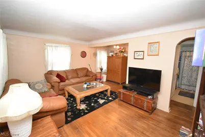 4137 W 157th Street, Loveland, OH 44135 - Photo 2