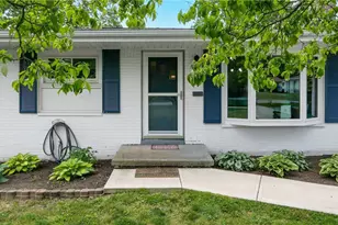 718 Starlight Dr, Green Hills, OH 44131 - Photo 2