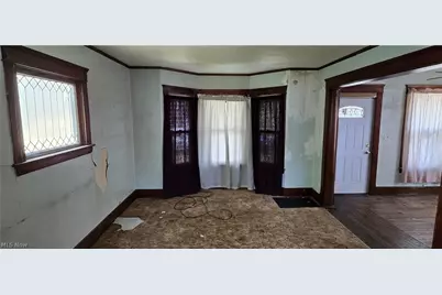 201 W 26th Street, Lorain, OH 44052 - Photo 4