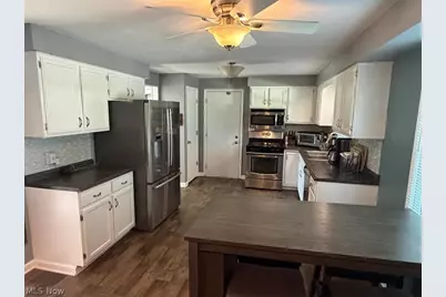 2394 Sesame Street NW, Mogadore, OH 44260 - Photo 4