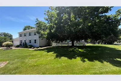 2394 Sesame Street NW, Mogadore, OH 44260 - Photo 2