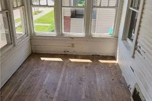 1027 Austin Ave, Akron, OH 44306 - Photo 4