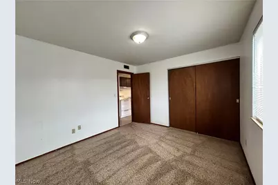 200 West 36th Street #18, Shadyside, OH 43947 - Photo 4