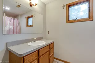 5209 Orchard Ln, North Ridgeville, OH 44039 - Photo 8