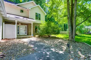 5209 Orchard Ln, North Ridgeville, OH 44039 - Photo 2