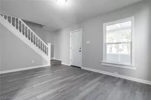 312 Upland Ave, Akron, OH 44301 - Photo 6