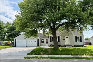 2624 Ellis Ave NE, Canton, OH 44705 - Photo 1