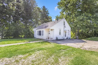 1402 E Wheeling Avenue, Cambridge, OH 43725 - Photo 4