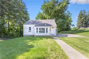 1402 E Wheeling Ave, Cambridge, OH 43725 - Photo 1