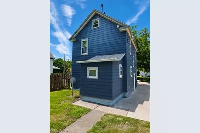 1005 Raymond Street, Akron, OH 44307 - Photo 4