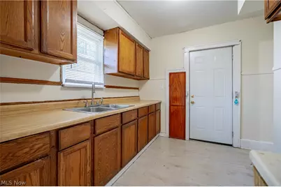 688 Kipling Street, Akron, OH 44306 - Photo 18