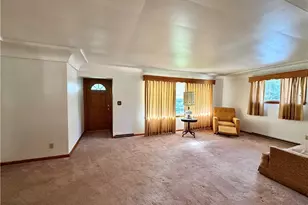 860 Adelaide Ave NE, Warren, OH 44483 - Photo 4