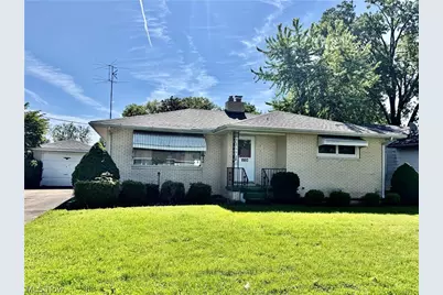 860 Adelaide Avenue NE, Warren, OH 44483 - Photo 1