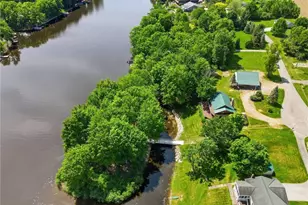 1068 Evening Star Dr, Roaming Shores, OH 44085 - Photo 2