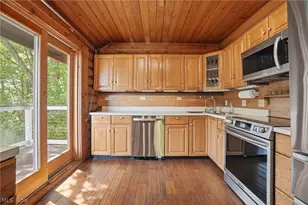 1068 Evening Star Dr, Roaming Shores, OH 44085 - Photo 6