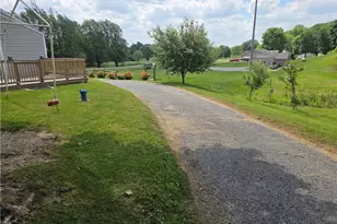 15090 Louisville St NE, Minerva, OH 44657 - Photo 6