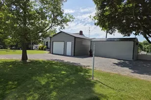 15090 Louisville St NE, Minerva, OH 44657 - Photo 2