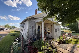 104 Chestnut St, Coshocton, OH 43812 - Photo 2