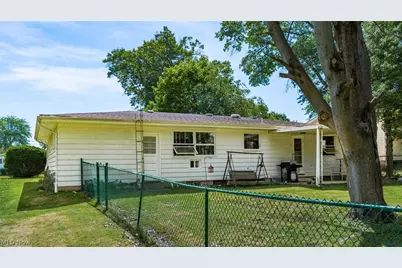 2525 Geneva Drive, Zanesville, OH 43701 - Photo 4