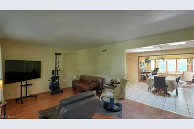 2270 Weiler Drive, Zanesville, OH 43701 - Photo 6