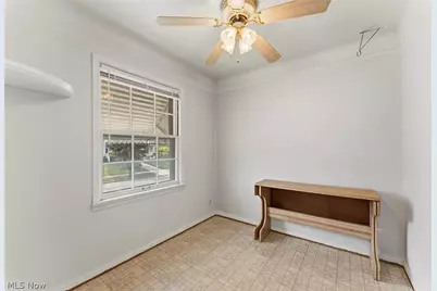 11301 Mountview Avenue, Garfield Heights, OH 44125 - Photo 12