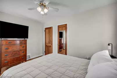424 E 326th Street, Willowick, OH 44095 - Photo 14